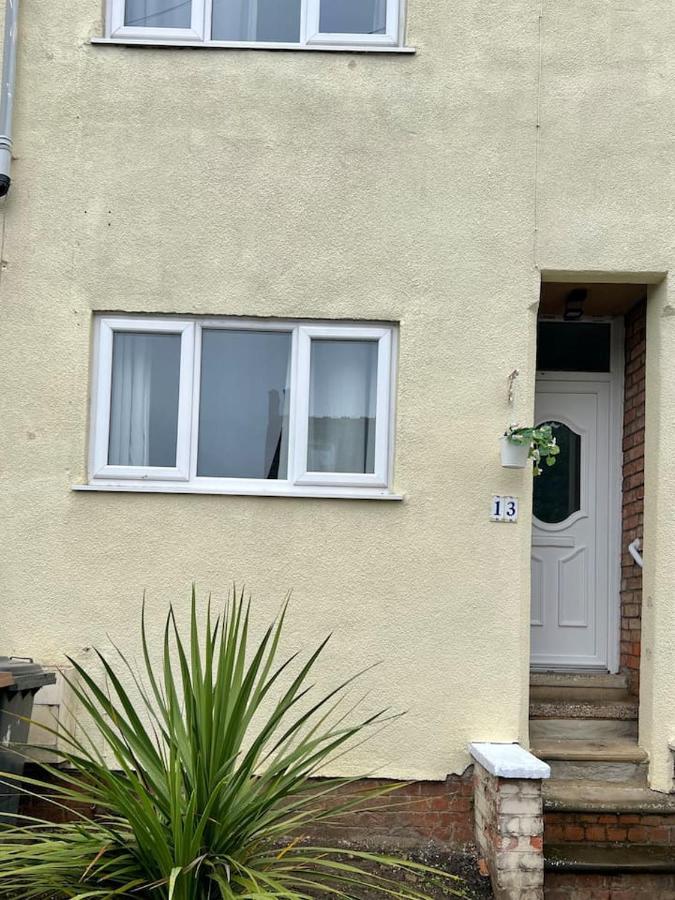 4 Bedroom Terrace House ウェリングボロー エクステリア 写真